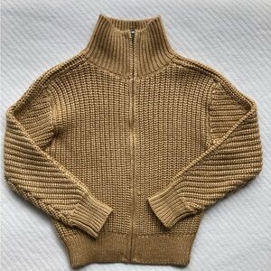 Gold chunky knit sweater, size S, worn once
